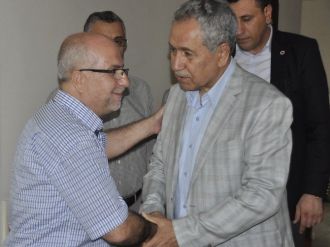 Başbakan Yardımcısı Arınç’tan Hasta Ziyareti