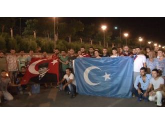 Modifiyeli Araç Sahipleri Doğu Türkistan İçin Bir Araya Geldi