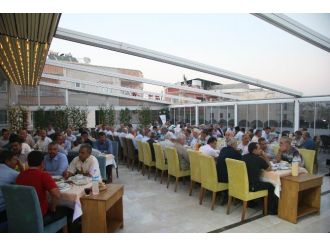 Dal, Muhtarlara İftar Yemeği Verdi