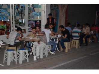 (Özel Haber) Dükkanı Küçük Gönlü Büyük Esnaf