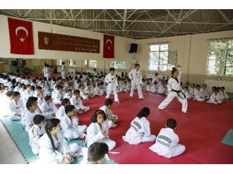 Konak’ta Geleceğin Şampiyonları Yetişiyor