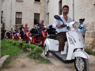 İhtiyaç Sahibi Hükümlü Ve Yakınlarına Elektrikli Engelli Aracı