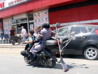 (Özel Haber) Motosikletle Tehlikeli Yolculuk