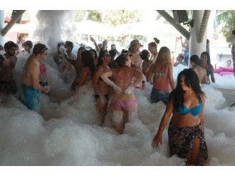 Bodrum Eğlencede Sınır Tanımıyor