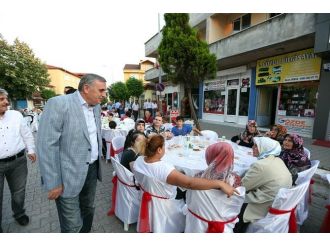 Kardeşlik Sofraları Ferizli’de Kuruldu