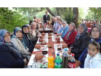 Bozüyük’te Tcdd Emeklileri İftar Yemeğinde Buluştu