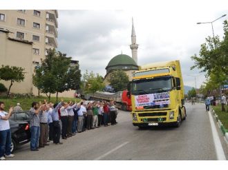 Bursa’dan Suriye’ye 7 Tır Yardım