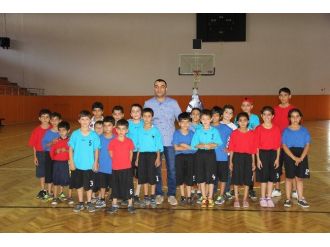 Kur’an Kursuna Gelen Öğrenciler Sporla Ödüllendiriliyor