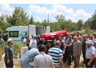 Üzerine Yıldırım Düşmesi Sonucu Hayatını Kaybeden Deniz Harp Okulu 1.sınıf Öğrencisi Mustafa Koçer Toprağa Verildi