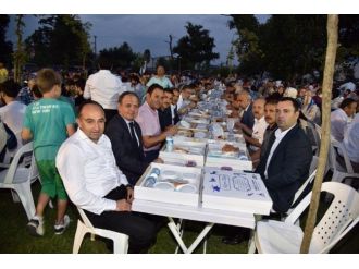 Kartepe Belediyesi’nden 4 Bin Kişilik İftar Sofrası