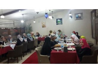 Büyükşehir’den Kız Kur’an Kursu Öğrencilerine İftar Yemeği