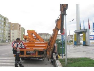 Trafik Levhalarına Özel Araç