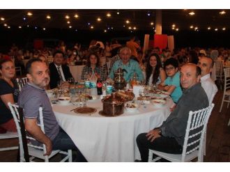 Medical Park Karadeniz Hastanesi Çalışanları İftar Yemeğinde Buluştu