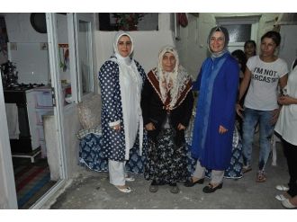 Vali Ve Başkanın Eşleri Vatandaşın Sofrasına Konuk Oldu