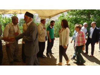 Hdp’li Vekiller Köy Ziyaretlerinde