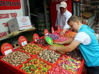 Bayram Şekerleri Tezgahlarda