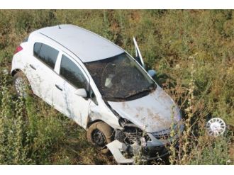 Tekirdağ’da Otomobil Tarlaya Uçtu: 1 Yaralı