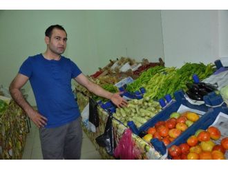 Pazar Esnafı, Seyyar Satıcılar Yüzündün İş Yapamamaktan Şikayetçi