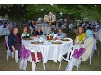 Niksar’da Hayırseverlerden Birliktelik İftarı