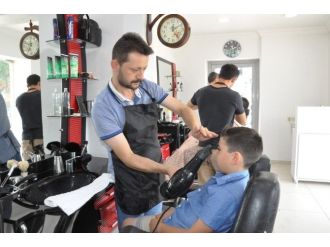 Sakarya’da Berberlerde Bayram Yoğunluğu Başladı