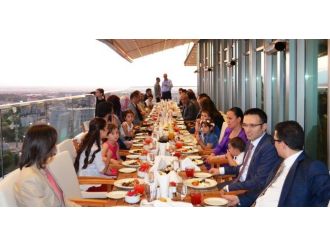 Vali Yardımcıları Ve Kaymakamlara Veda Yemeği