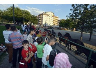 Büyükşehir’den Suriyeli Çocuklara Moral