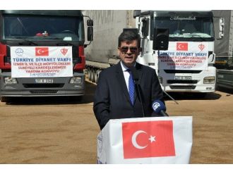 İzmir’den Suriye’deki Türkmenlere 12 Tır’lık Bayram Hediyesi