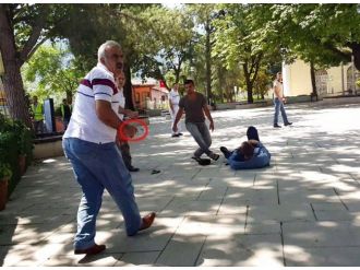 Cinayet Anı Saniye Saniye Kameraya Yansıdı...