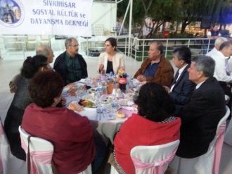 Sivrihisar’ın Gelini Hemşerileriyle İftarda Buluştu