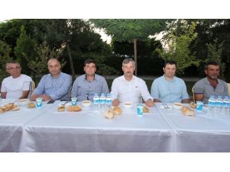 Başkan Yaralı Yılmazsporlu Futbolcularla İftarda Buluştu