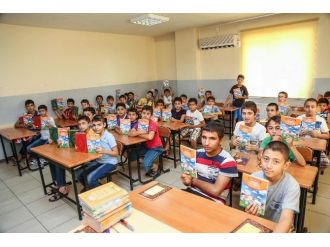 Şehitkamil Belediyesi Ücretsiz Kur’an-ı Kerim Hediye Etti