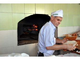 Fırıncılar Sıcaklardan Bunalıyor