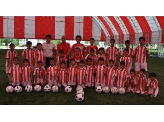 Yaz Spor Okuluna Yoğun İlgi