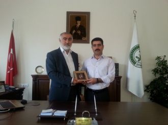 Müftü Uzun Şampiyon Öğrenciyi Tebrik Etti