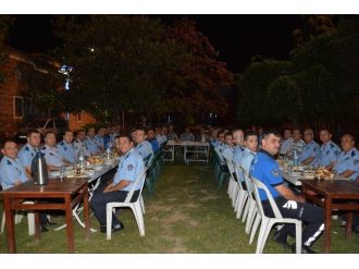 Başkan Çelik, Zabıta Personeliyle Sahur Yaptı