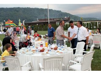 Arifiye Belediyesi İftarda Buluştu