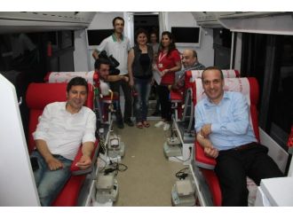 Gazetecilerden Örnek Davranış