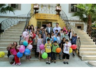 Başkan Tok Bayram Öncesi Yetimleri Sevindirdi