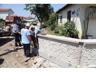 Başiskele’de Tek Tip Perde Duvar Yaygınlaşıyor