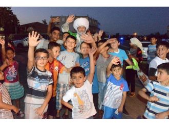 Meydan İftarlarında Mahalleliler Bir Araya Geliyor