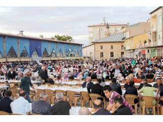 Suşehri’nde ‘Gönül Sofrası’ İftar Yemeği Programı Yapıldı