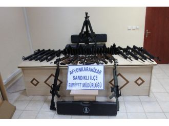 Sandıklı’da Ruhsatsız Silah Operasyonu