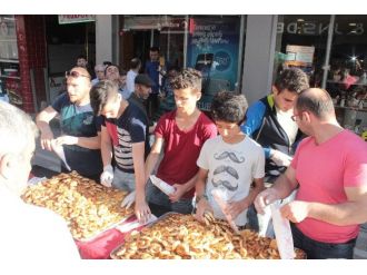 Tki Tavşanlı Linyitsporlu Taraftarlarından Kandil Simidi