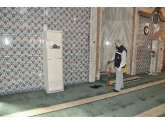 Keçiören’de İbadethaneler Bayrama Hazır