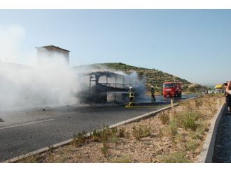 Yolcu Otobüsünde Yangın
