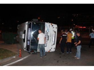 İzmit’te Halk Otobüsü Devrildi: 1 Yaralı