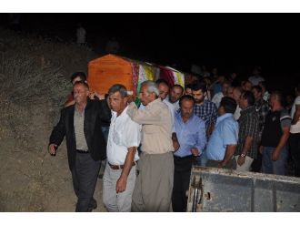 Greyderin Altında Kalan Operatör Toprağa Verildi