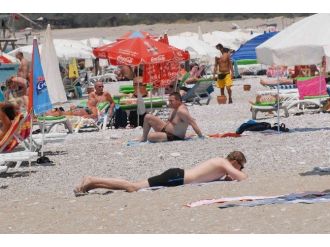 Ölüdenizde Bayram Yoğunluğu Başladı