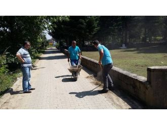 Düzce’de Mezarlıklar Bayrama Hazır