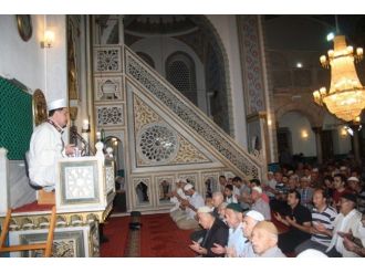 Kadir Gecesinde Camiler Doldu Taştı